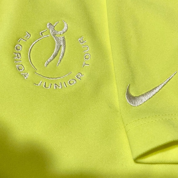 Nike Dri-Fit Tour Performance short sleeve Medium Junior girls Golf Shirt - Picture 4 of 5